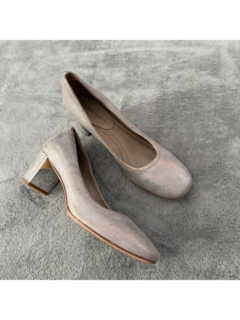 Donald Pliner Block Heel Gold Pumps Shoes Womens size 8 Leather Square Toe